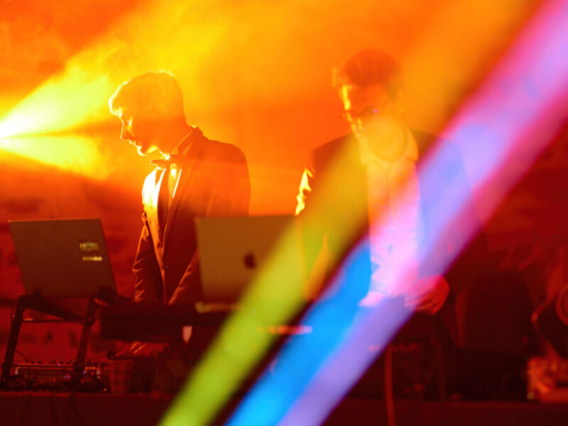 DJ papillons de nuit